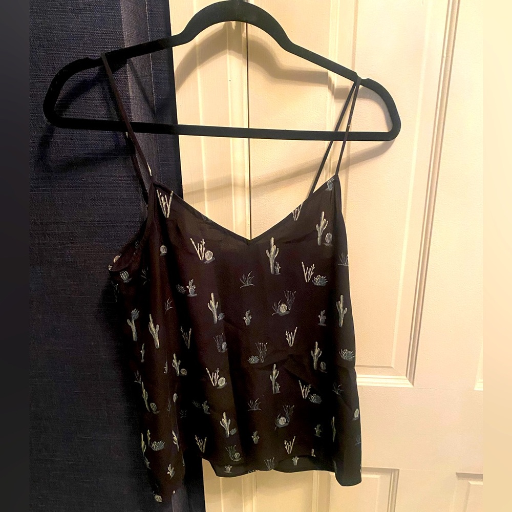 Equipment silk sleeveless tank top. Size xs. Plant and cactus print.
